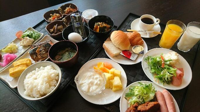 Business Green Hotel Hino 20/23