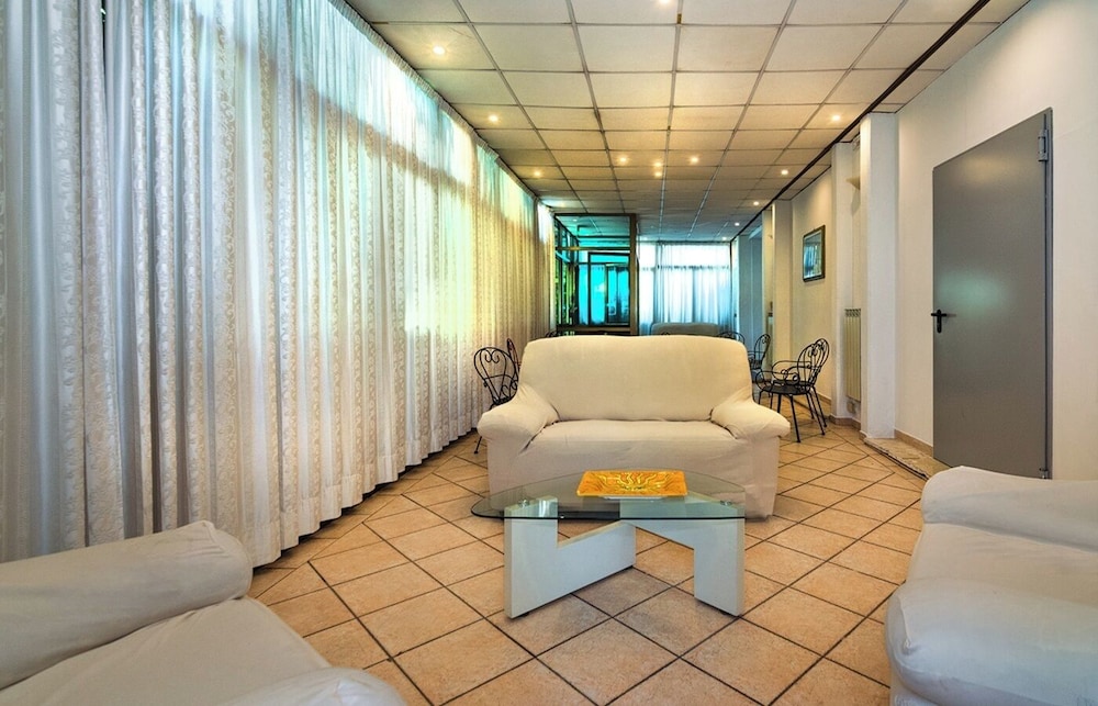 Hotel Ambasciatori 28/62