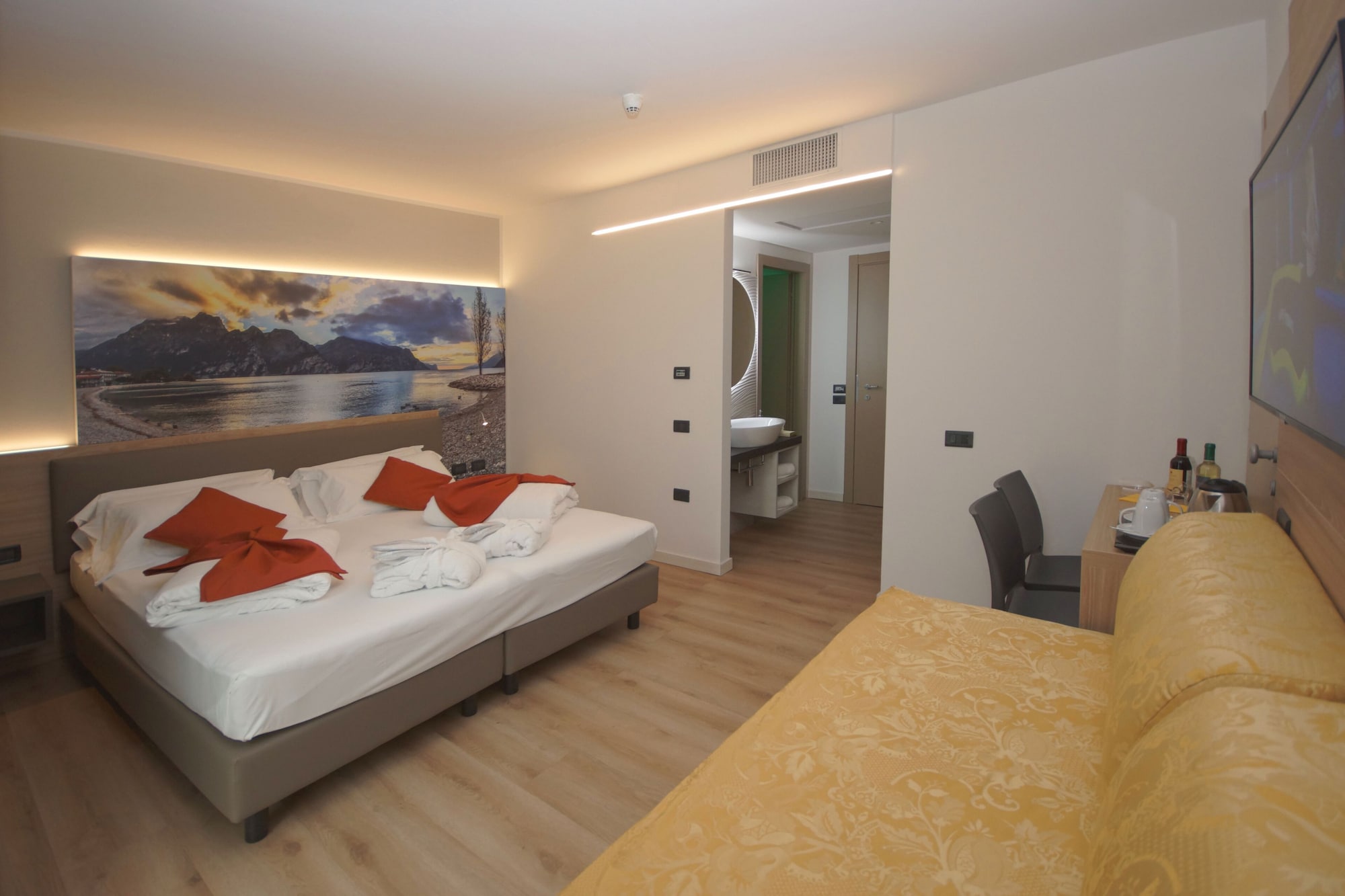 SUPERIOR, SINGLE, DOUBLE BED