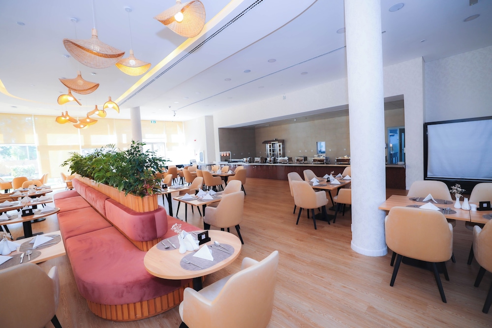 eStay Hotel by Jacobs 39/54