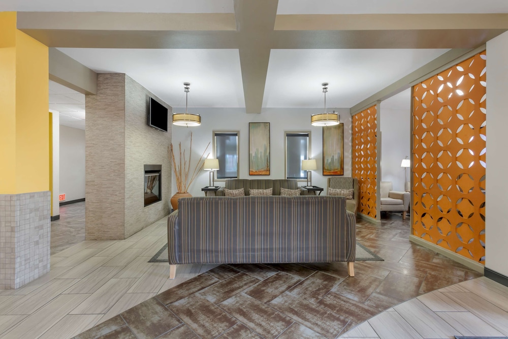 Best Western Plus The Four Corners Inn 9/69