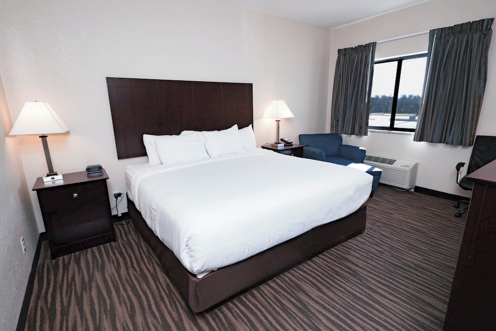 غرفة بسرير كينج لذوي الإعاقة، Cobblestone Inn and Suites Maryville 7/10