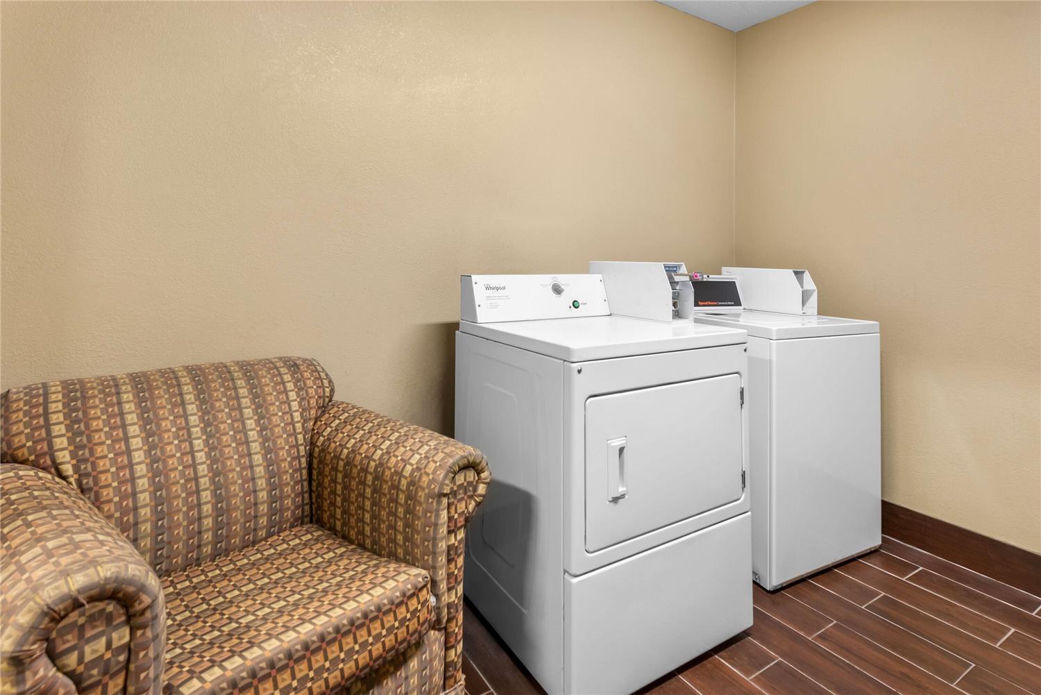 Super 8 by Wyndham Bellefontaine 6/38