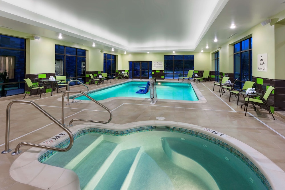swimming pool spa
