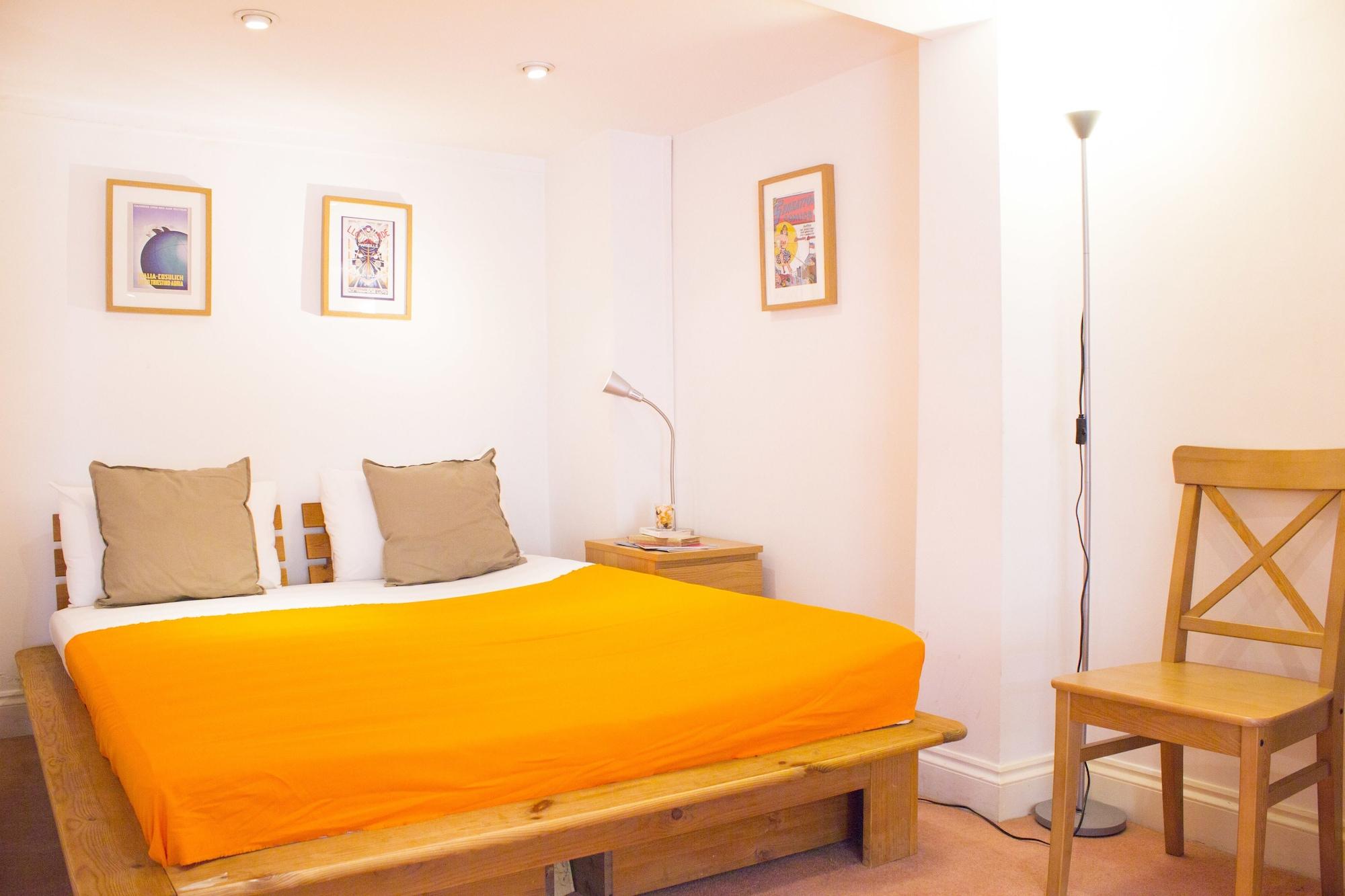 2 Bedrooms, Apartment, Camden Market Apartments 3/8