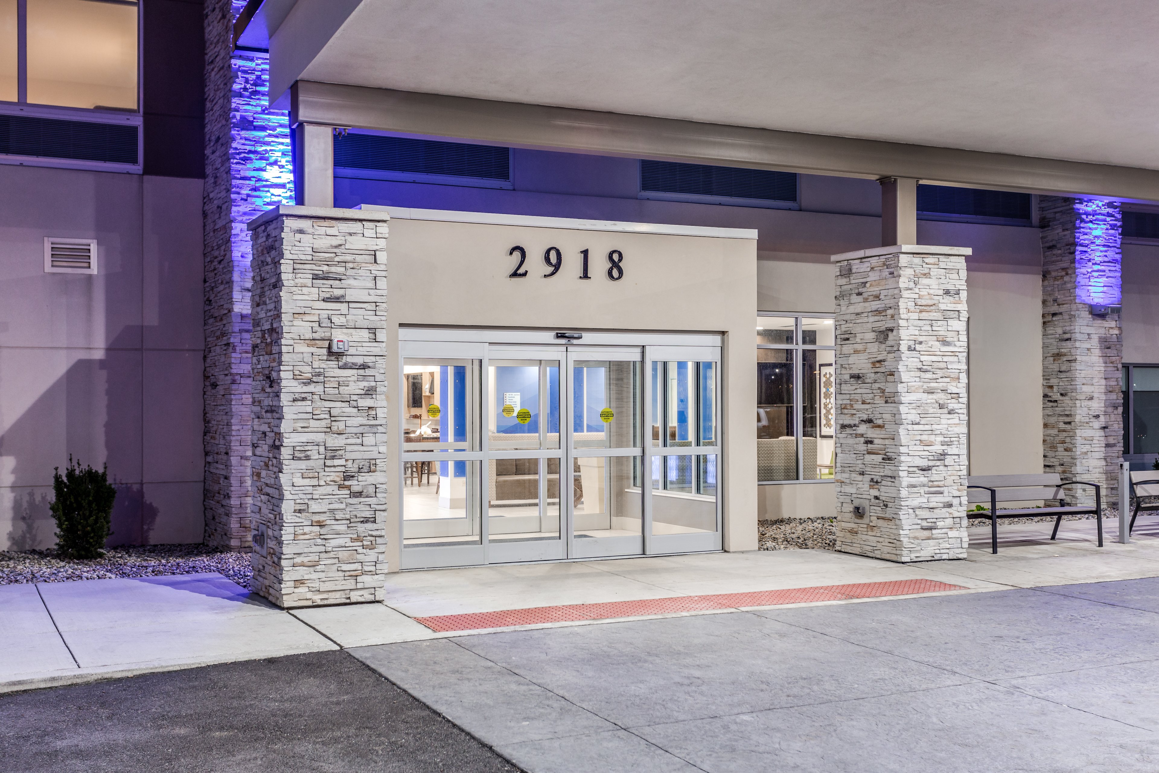 Holiday Inn Express & Suites Hammond 64/69