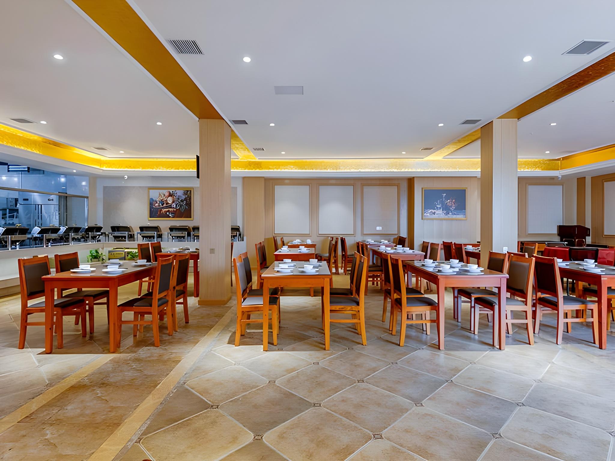 Vienna Hotel (Enshi Hangkong Avenue) 41/46