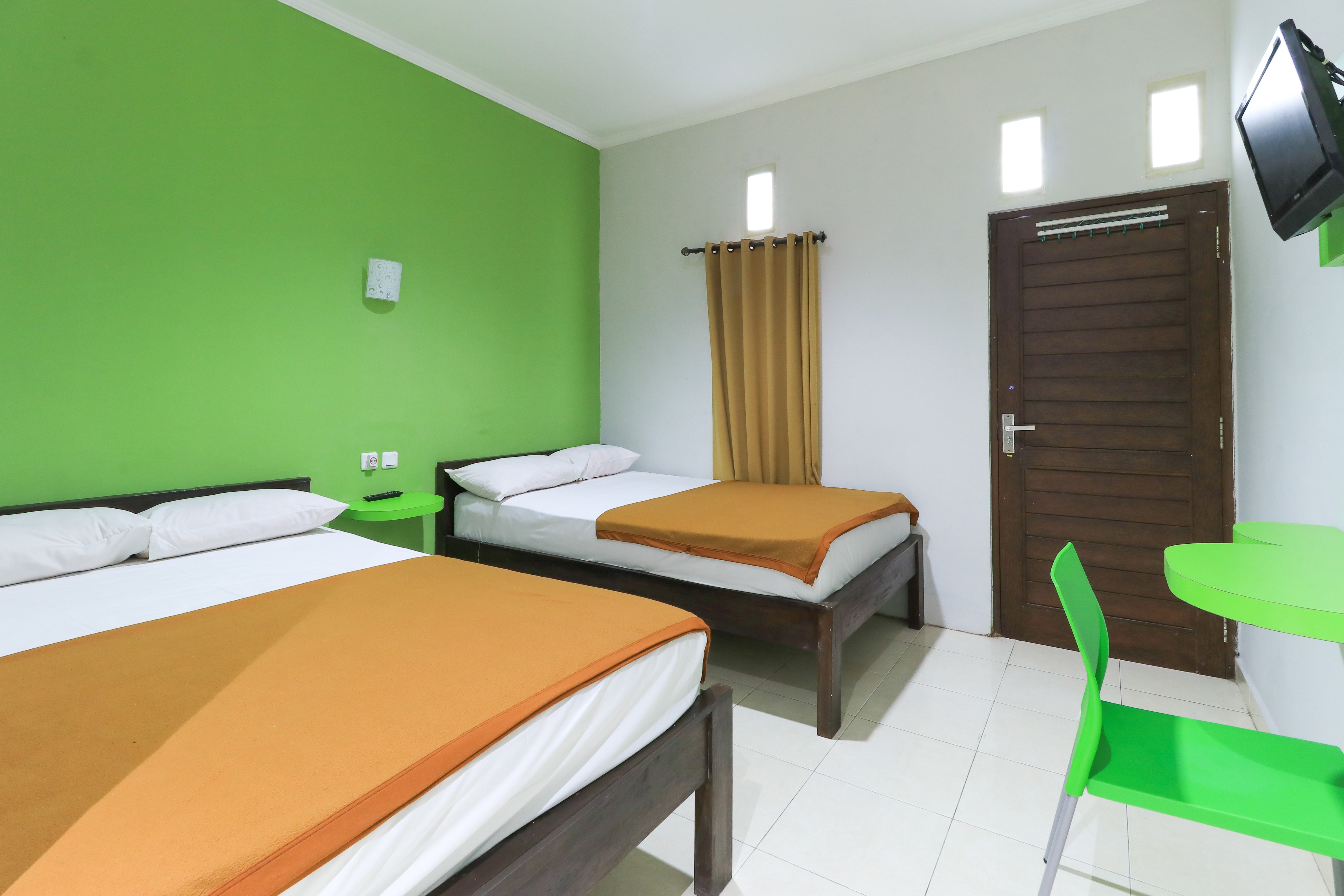 Hotel Warta Putra by ZUZU 10/32