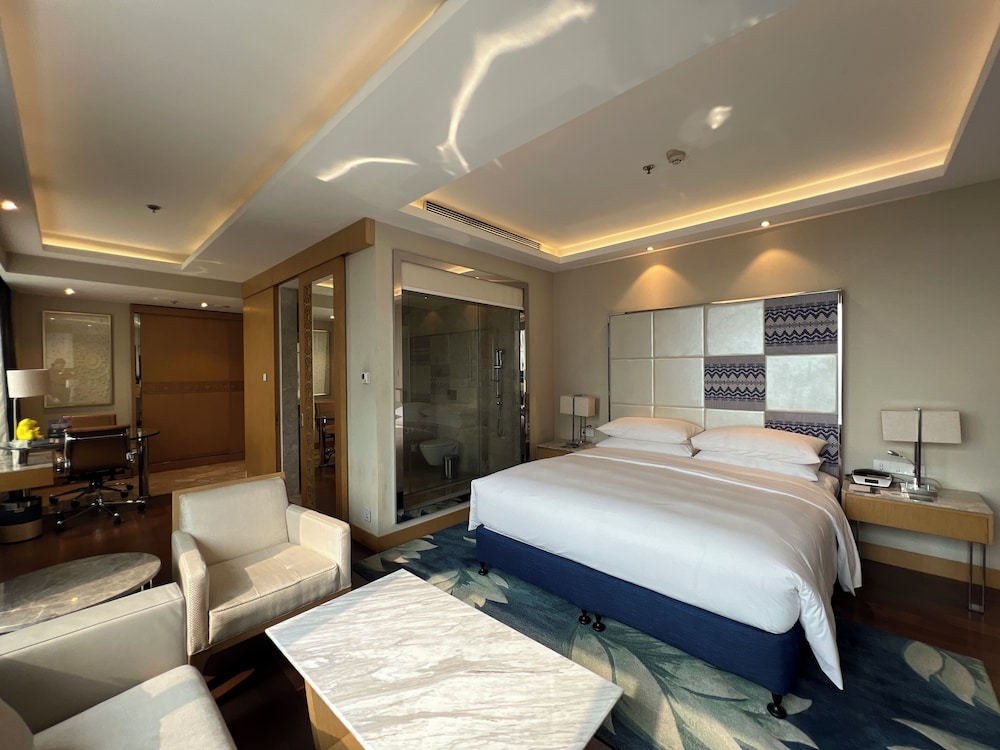 Room at Renaissance Dhaka Gulshan Hotel, DHAKA