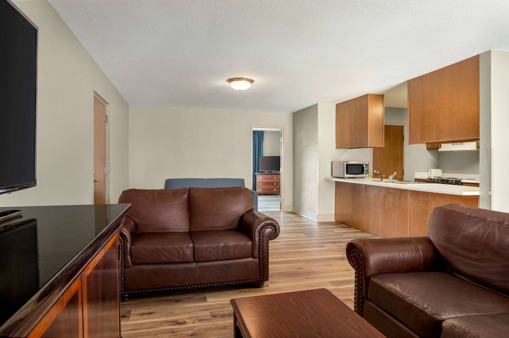 AmericInn by Wyndham Branson and Conference Center 43/62
