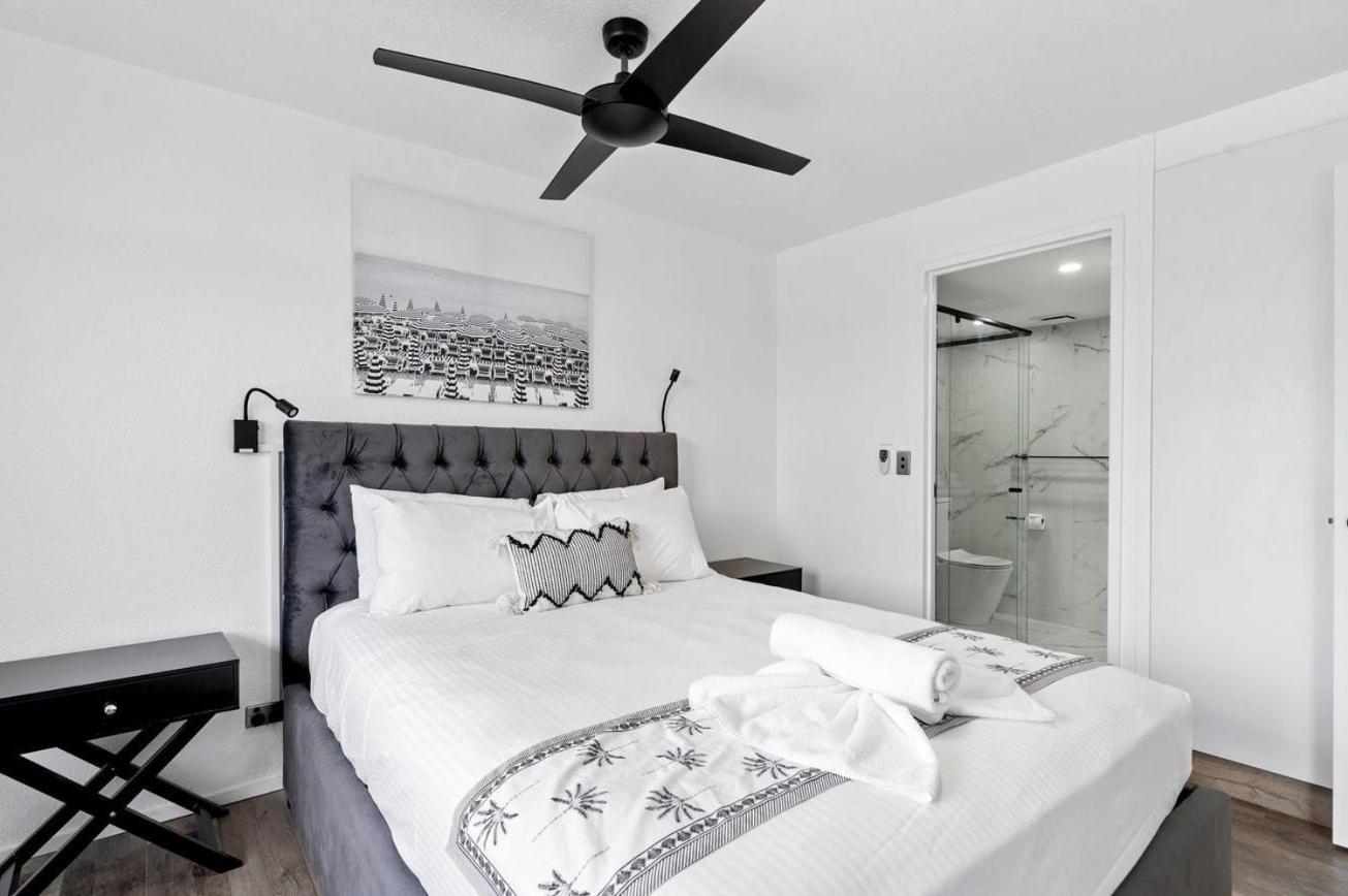 Apartment, Beach Side
