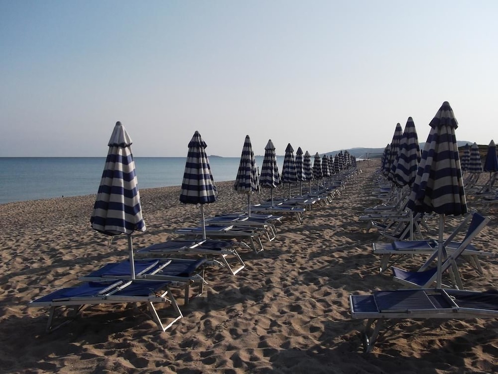 Mimose Beach Village 47/50