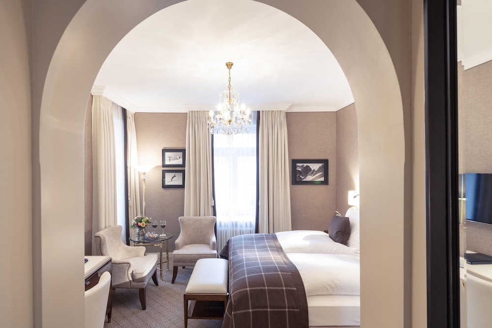 Kulm Hotel St Moritz 29/83