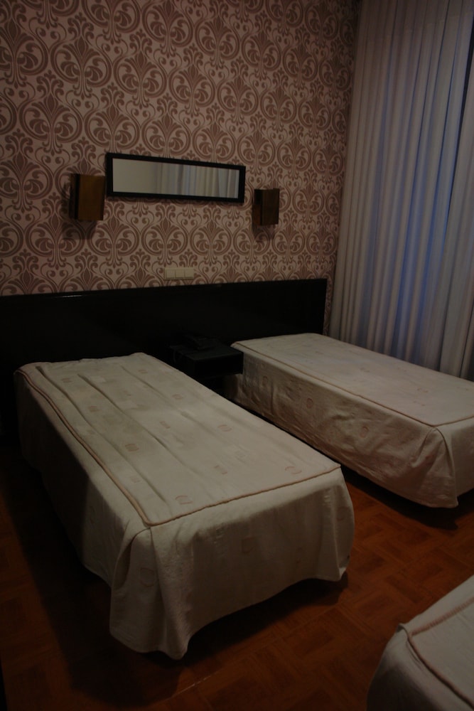 Universal Hotel 29/58