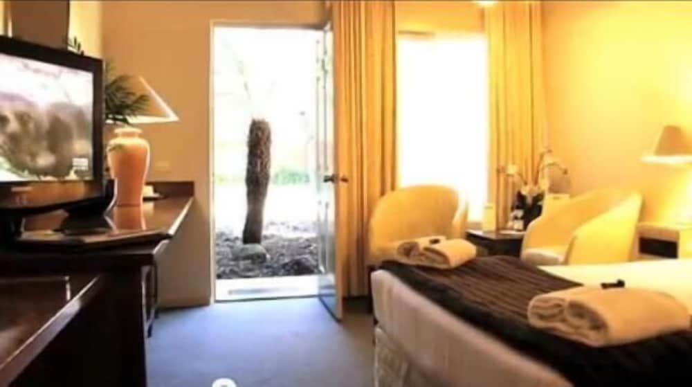 Clayton Monash Motor Inn & Serviced Apartments 14/17