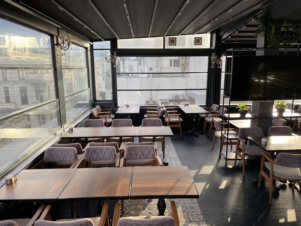 Blue Pera Istanbul Hotel 58/67