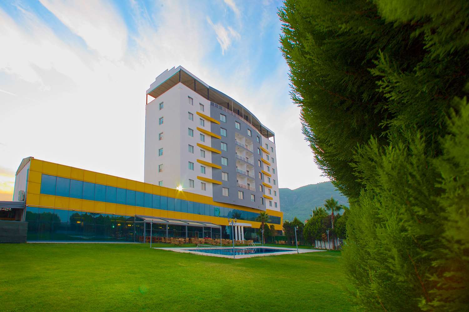 Ramada Soma 5/57