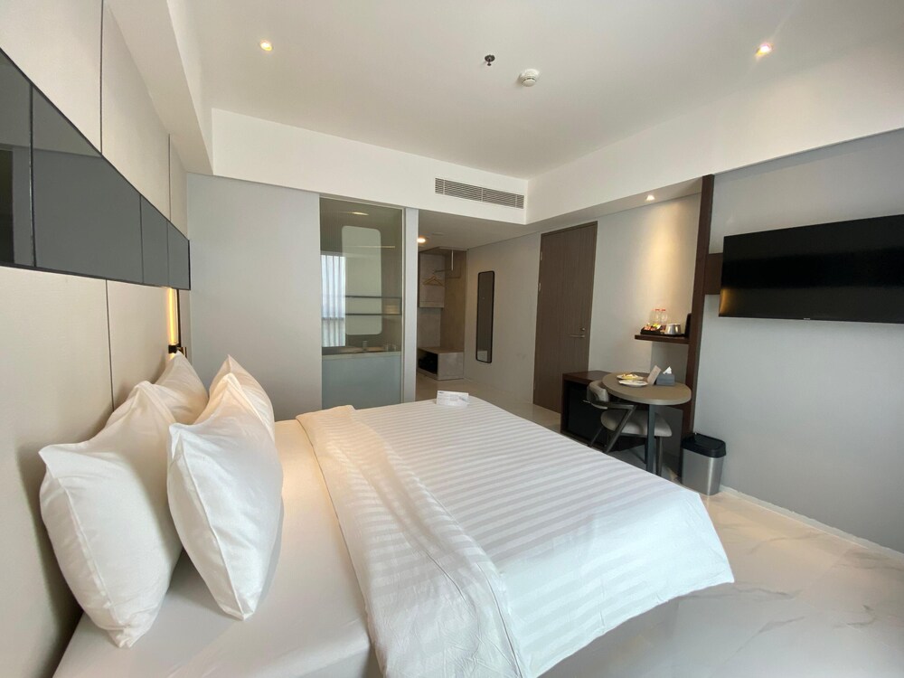 Grand Whiz Hotel Praxis Surabaya 7/43