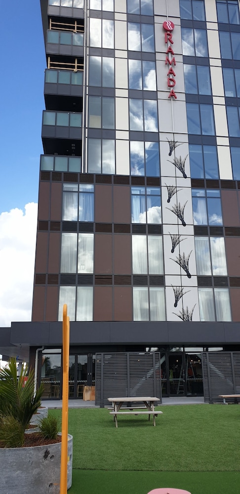 Ramada Suites by Wyndham Auckland Manukau Pacfic Centre 1/64