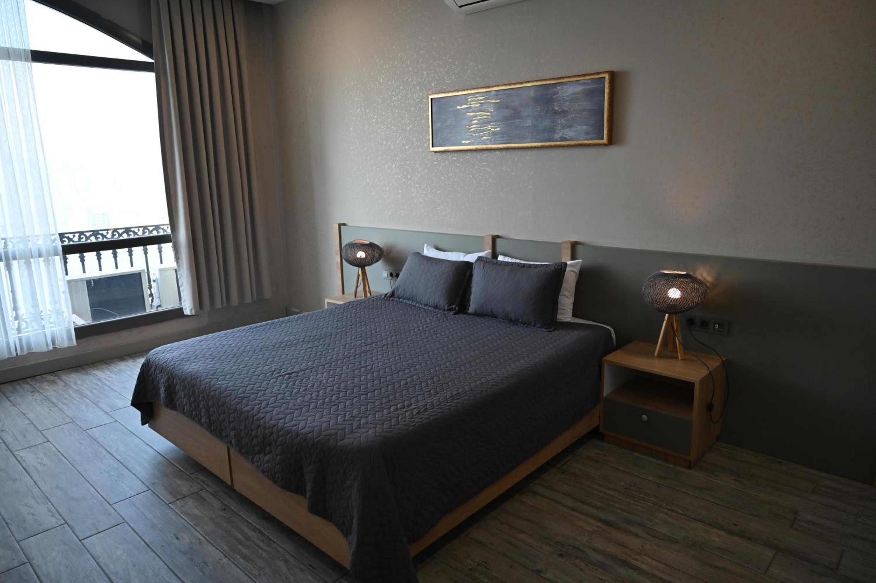Suite, Hot Tub