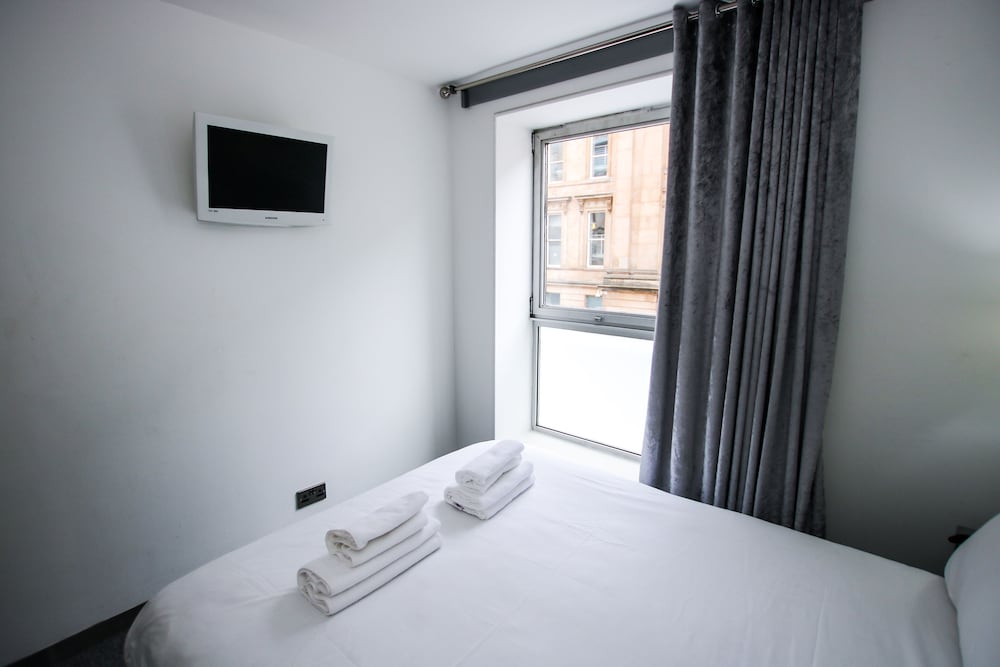 BRUNSWICK MERCHANT CITY HOTEL 25/73