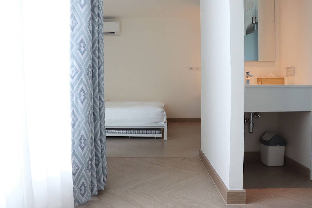 ResT Bangkok Poshtel 50/50