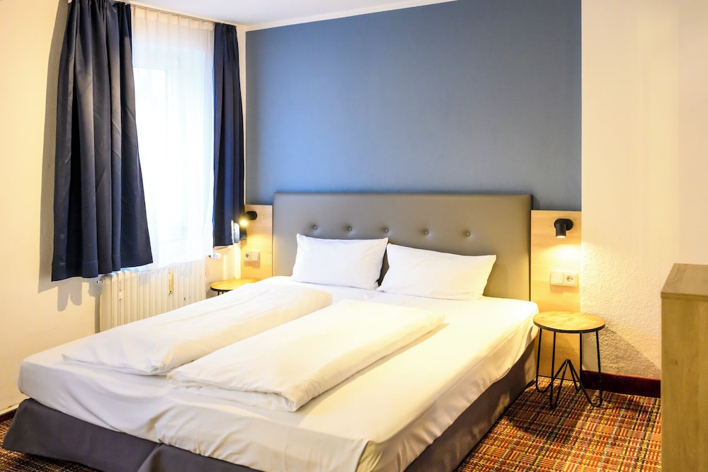 COMFORT, DOUBLE BED