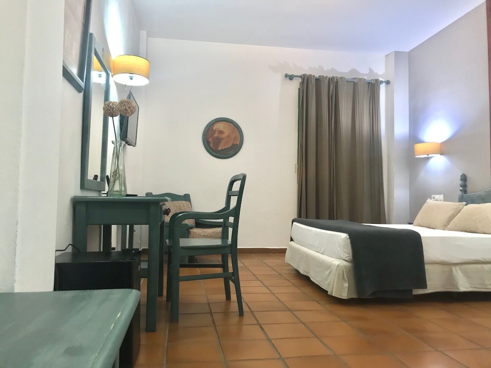 Hotel Almagro 53/73