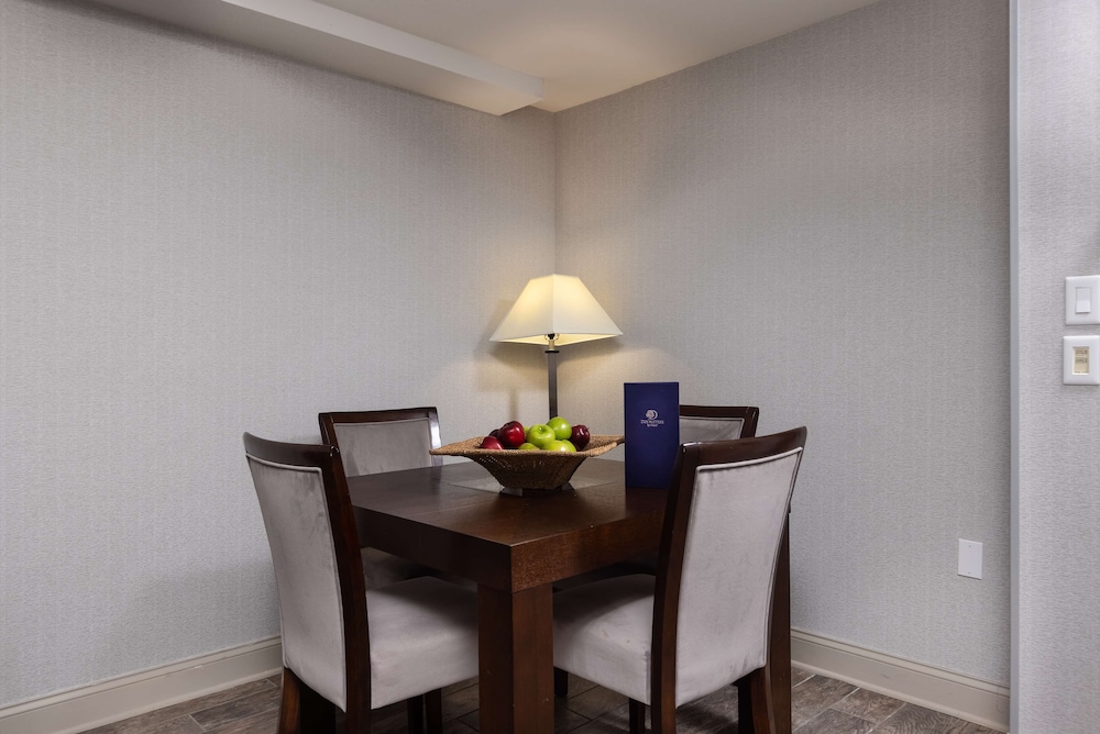 Inn at the Colonnade Baltimore a DoubleTree by Hilton Hotel 68/96