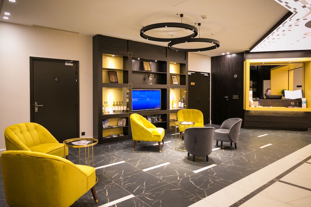 Best Western Hotel Journel Saint-Laurent-Du-Var 29/45