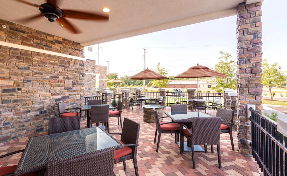 Hyatt Place Canton 41/62