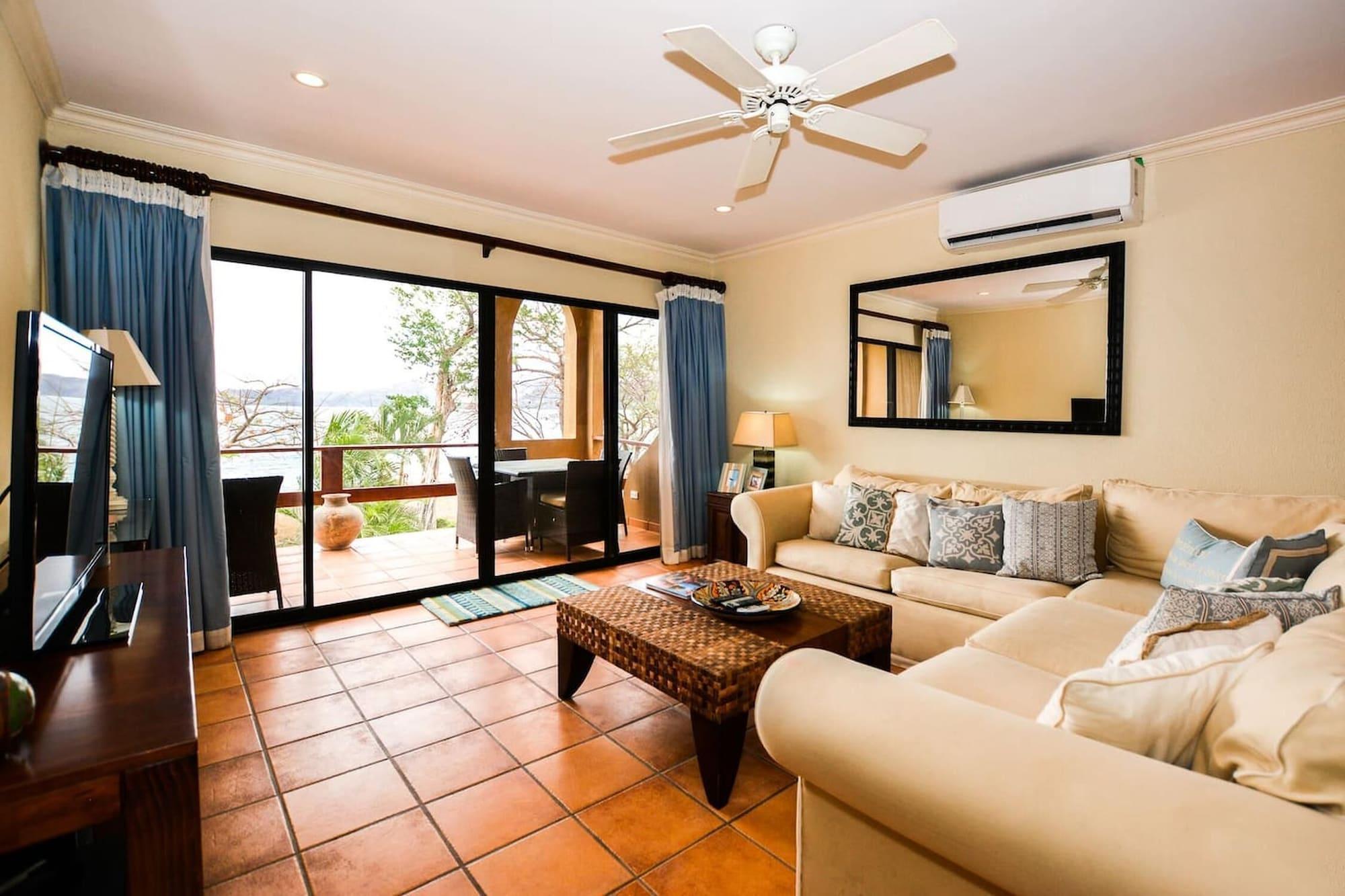 Spectacular - Spacious unit in Flamingo in front of the beach 15/34