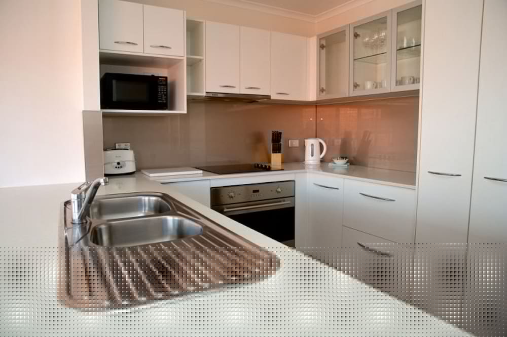FORESHORE BEACHFRONT APARTMENTS 47/66
