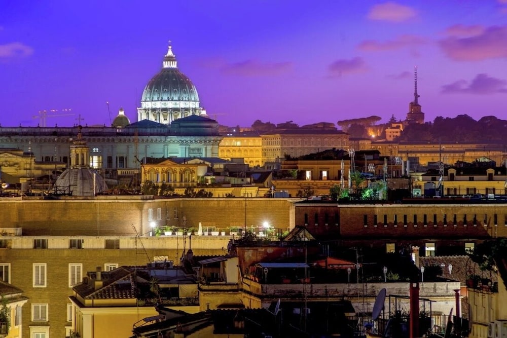 The Inn at the Spanish Steps 10/112