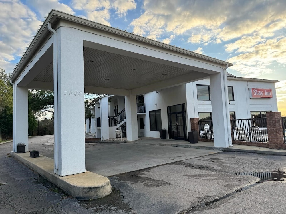 Super 8 by Wyndham Kannapolis 27/33