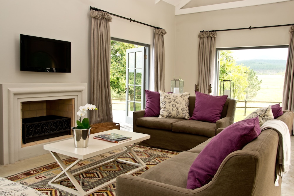 Rare Earth Country House 12/28
