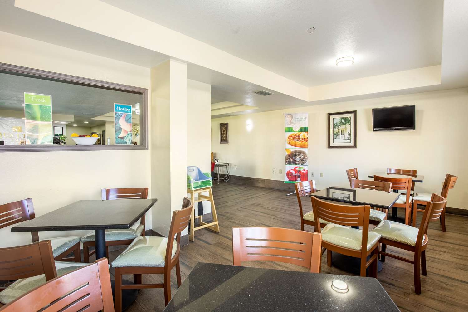 restaurant cafeteria