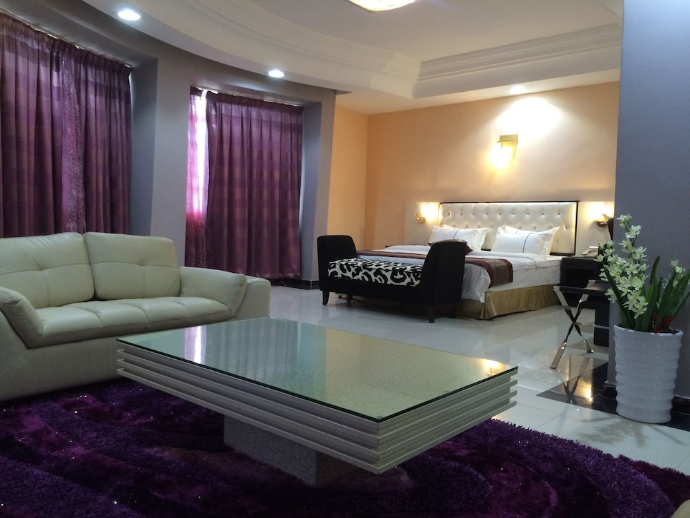 Sun Beach Hotel 27/50