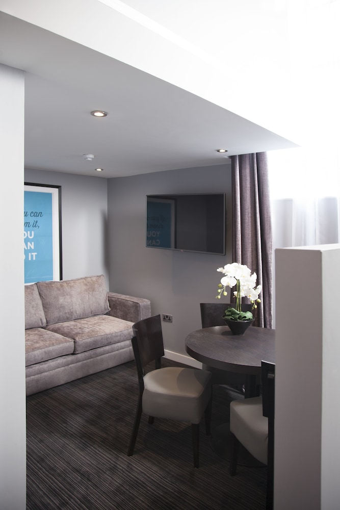 Epic Aparthotel Duke Street 31/50