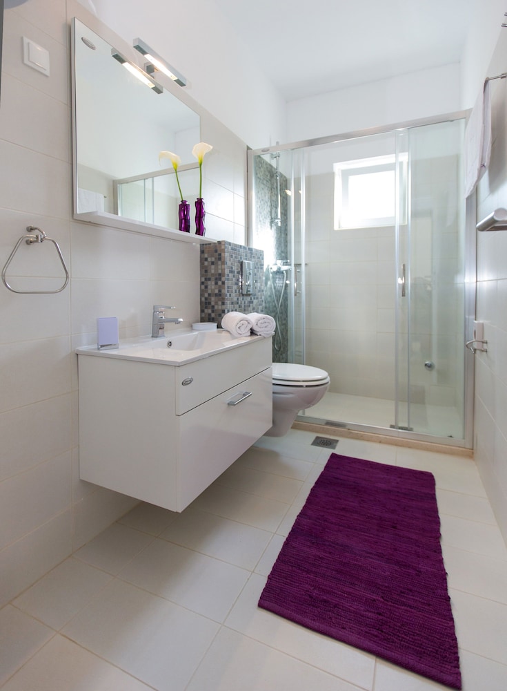 APARTMENTS VILLA ROZA 38/67