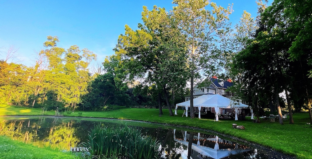 The Wayside Inn Bed Breakfast 40/50