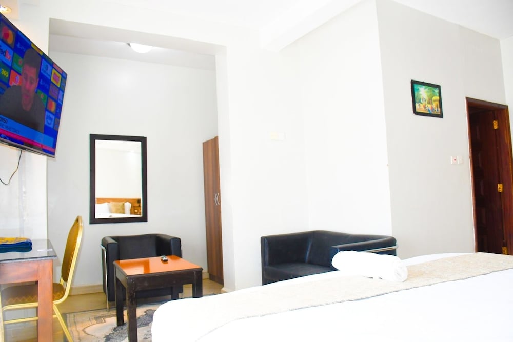 Jewelstone Hotel 18/69