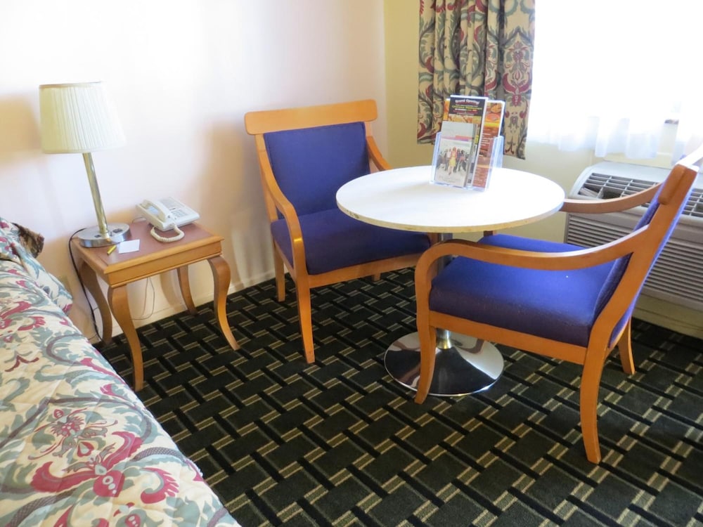 Aqua Venture Inn 12/24