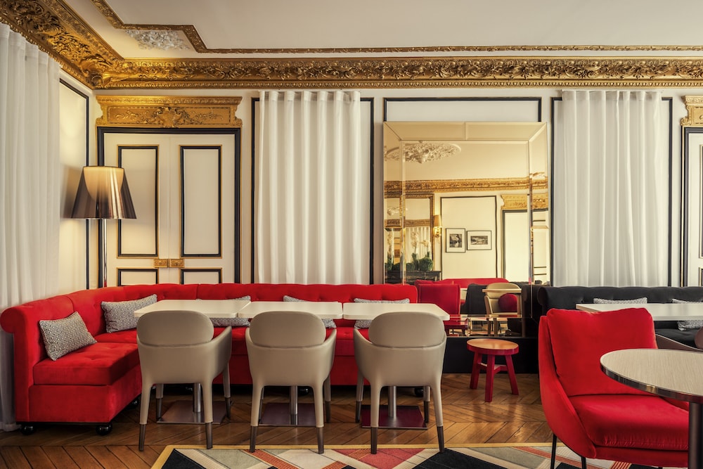 Mercure Paris Opera Louvre 34/48