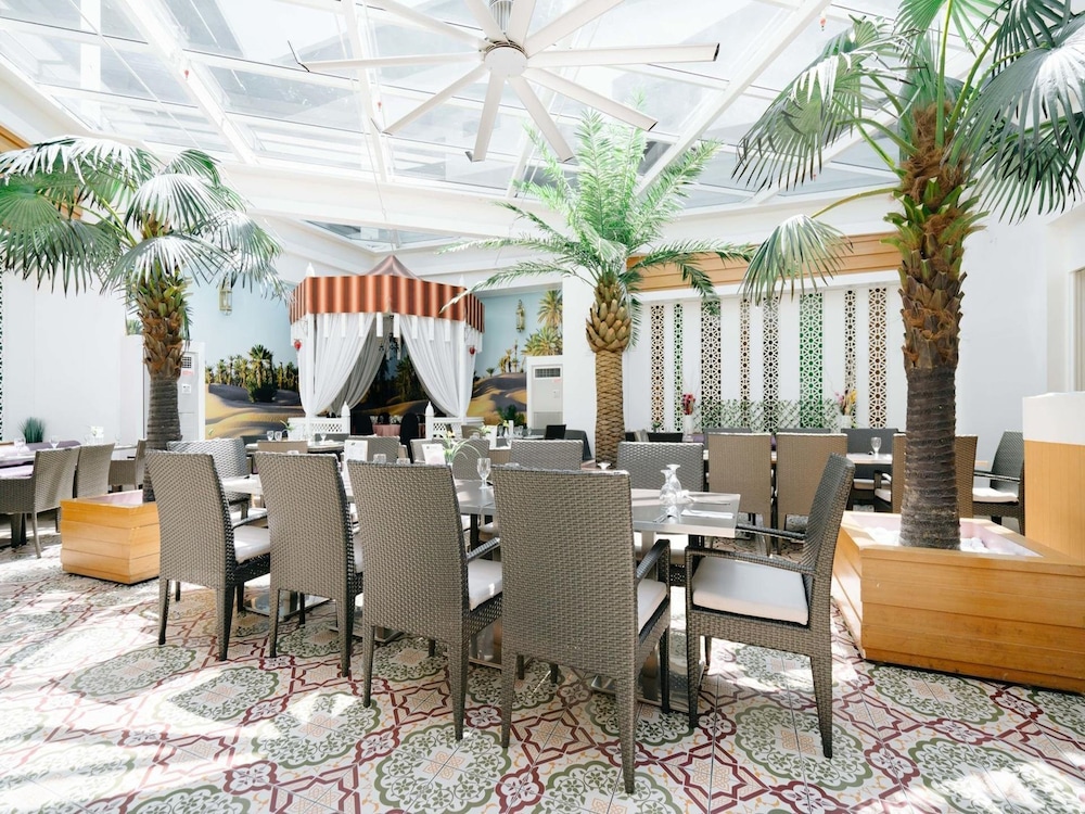 Raia Hotel Kota Kinabalu 44/45