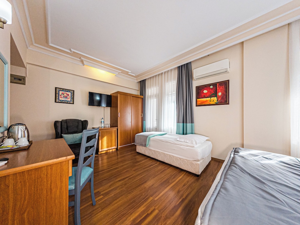 Triana Hotel 23/65