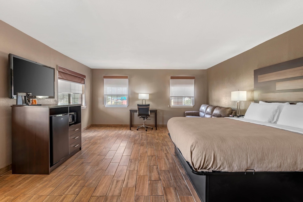 Quality Inn & Suites New Boston - Texarkana West 18/61
