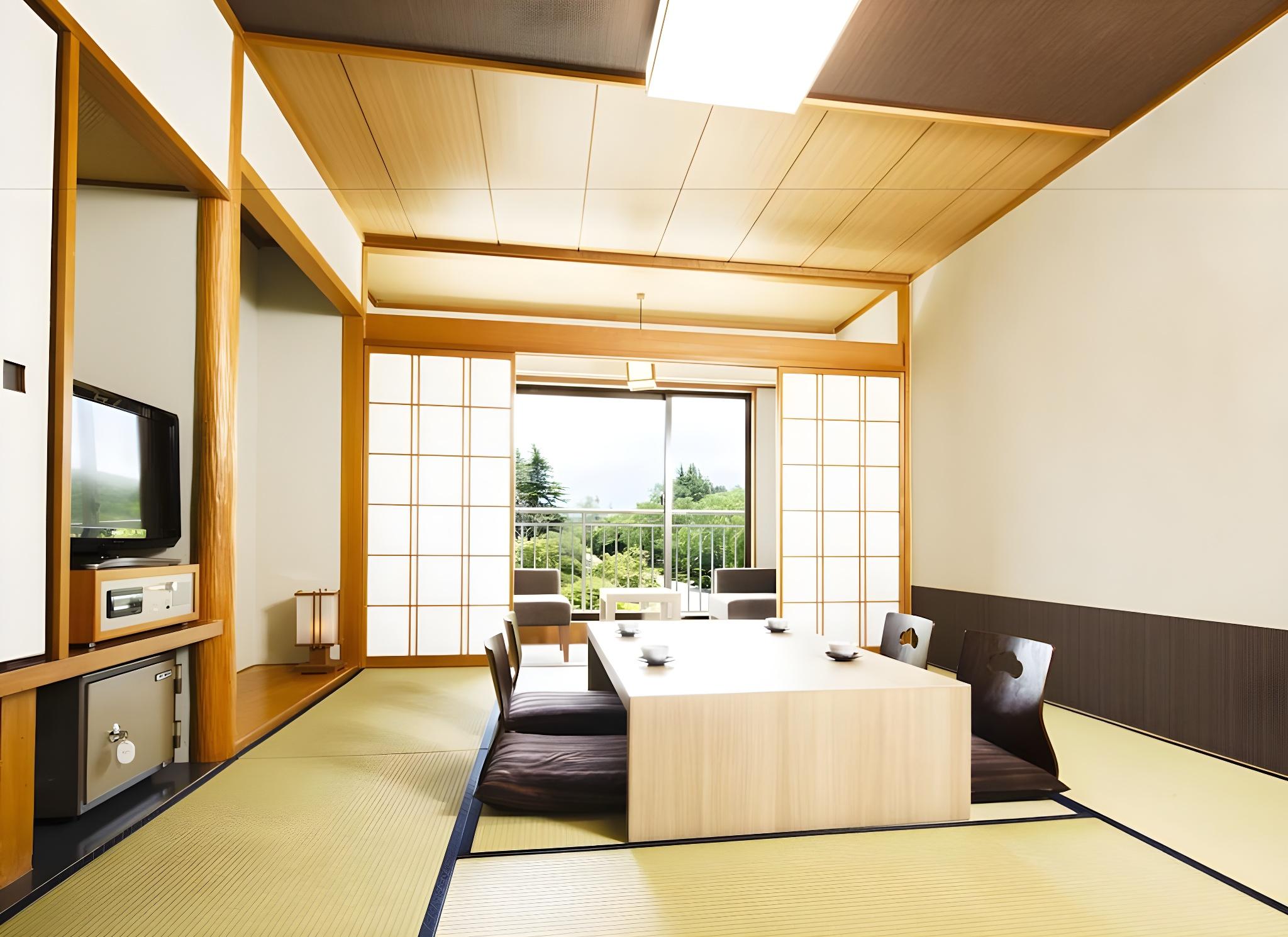 Japanese, Moderate, 2 Futon Beds, Mountain View
