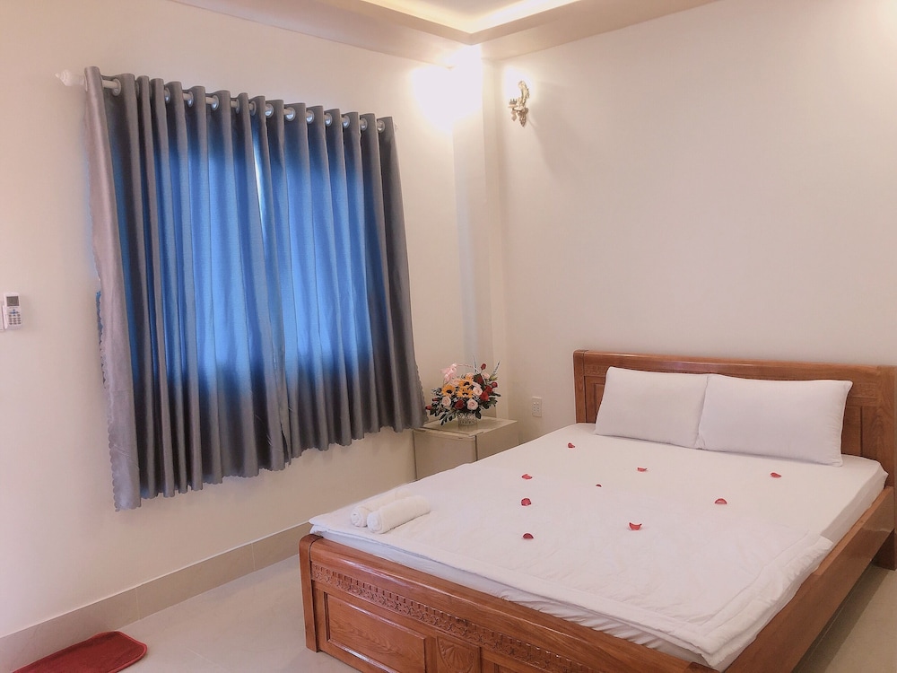 The Lam Homestay 8/26