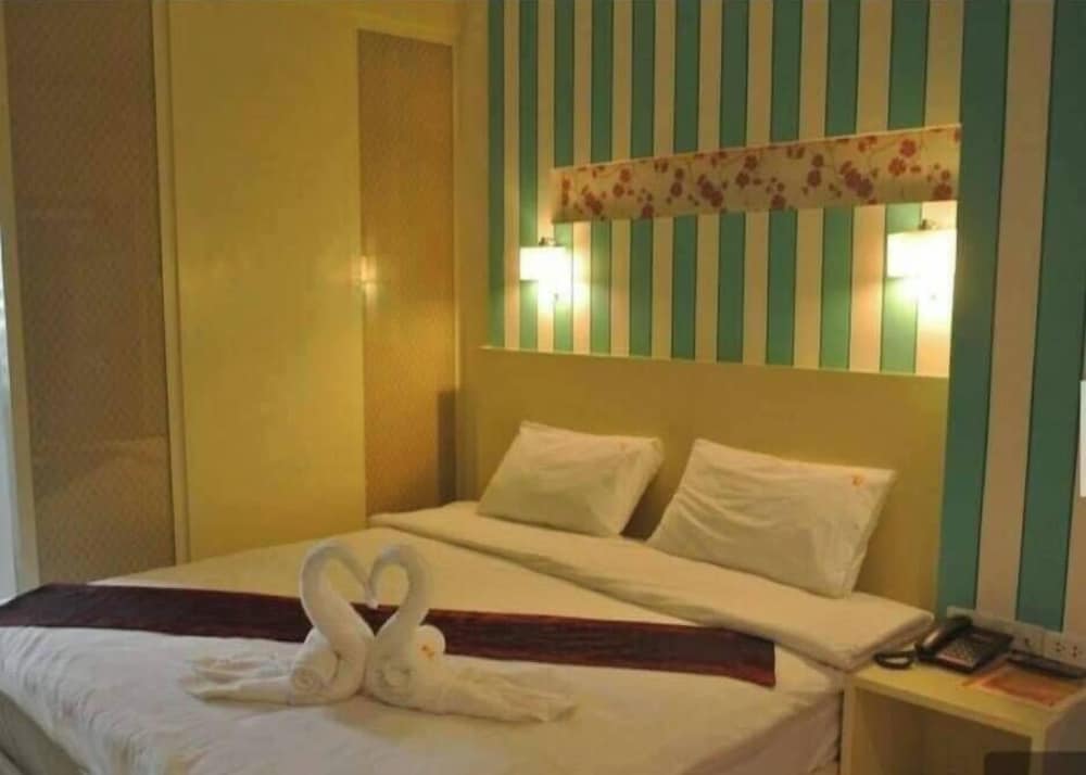 Ido Boutique Suite 6/16